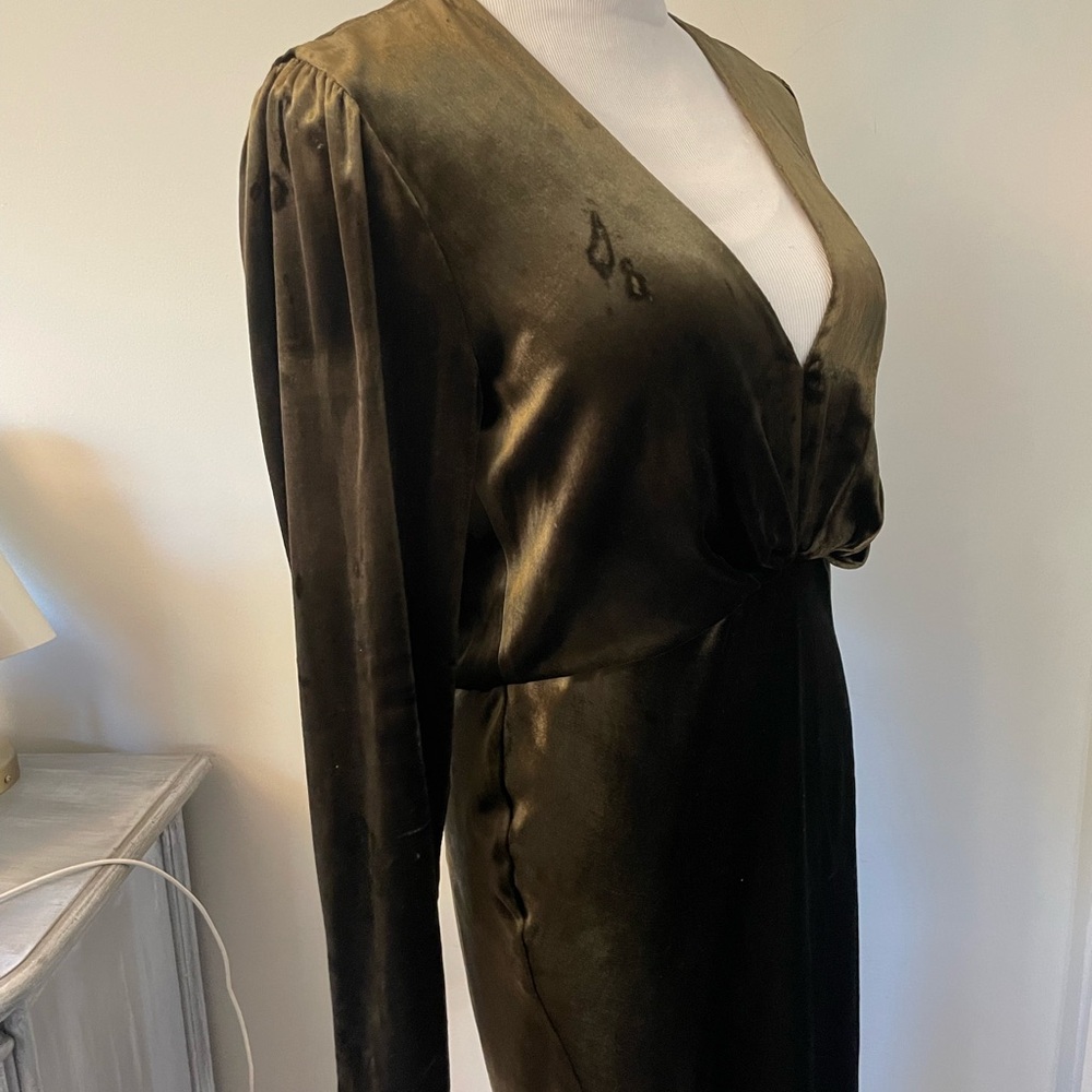 REISS KLARA VELVET PLUNGE MAXI DRESS - Picture 8 of 16